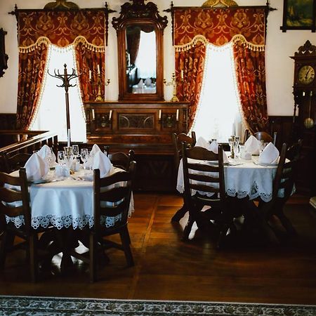 Antique House Hotel Doebno Buitenkant foto