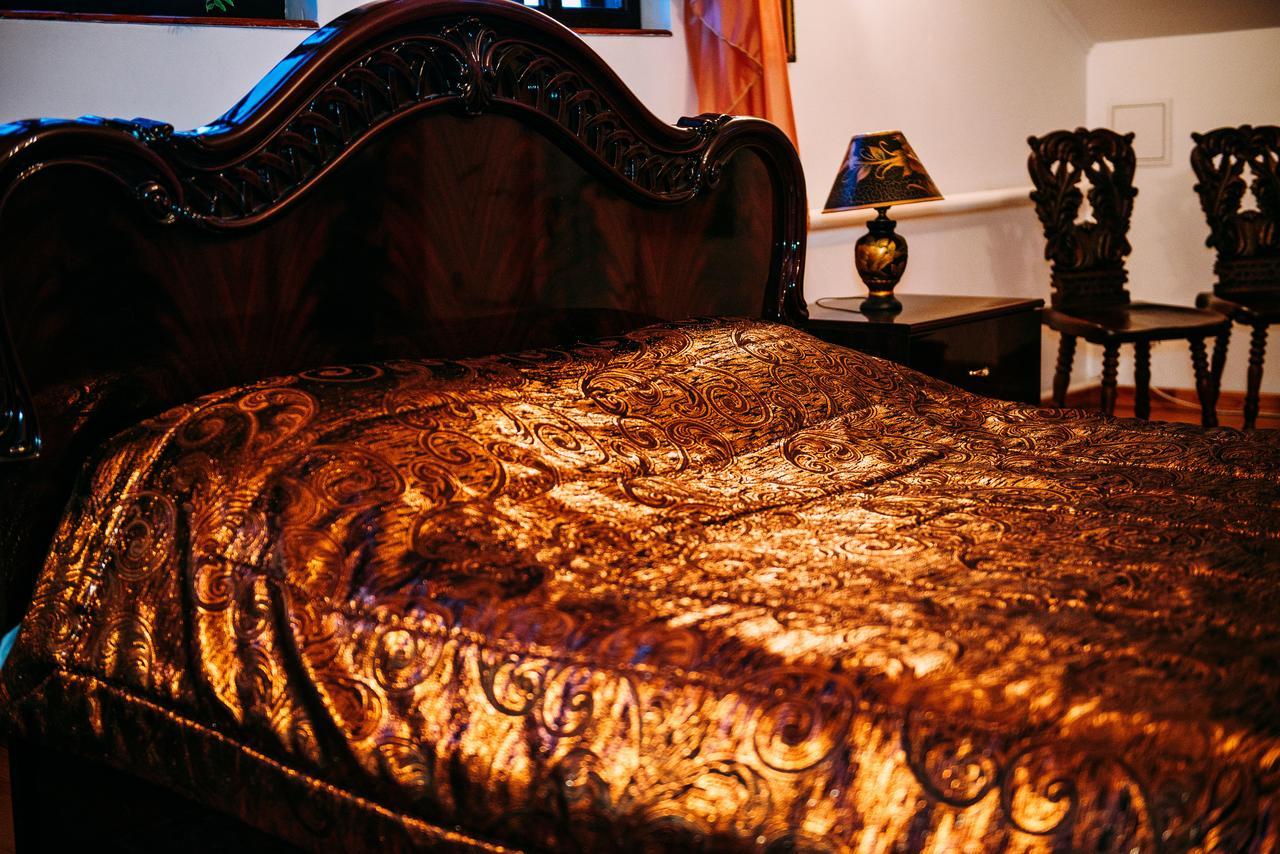 Antique House Hotel Doebno Buitenkant foto