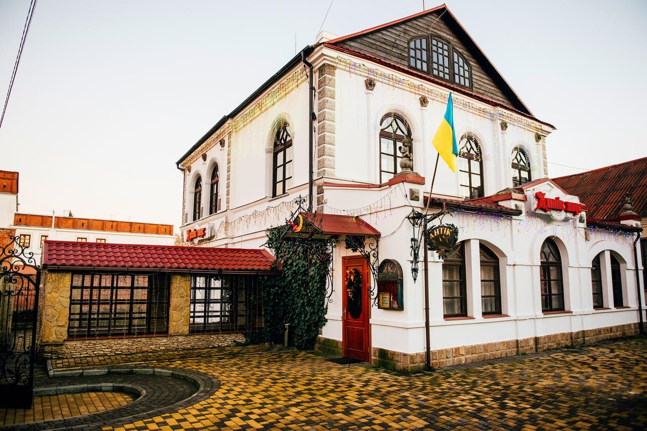 Antique House Hotel Doebno Buitenkant foto