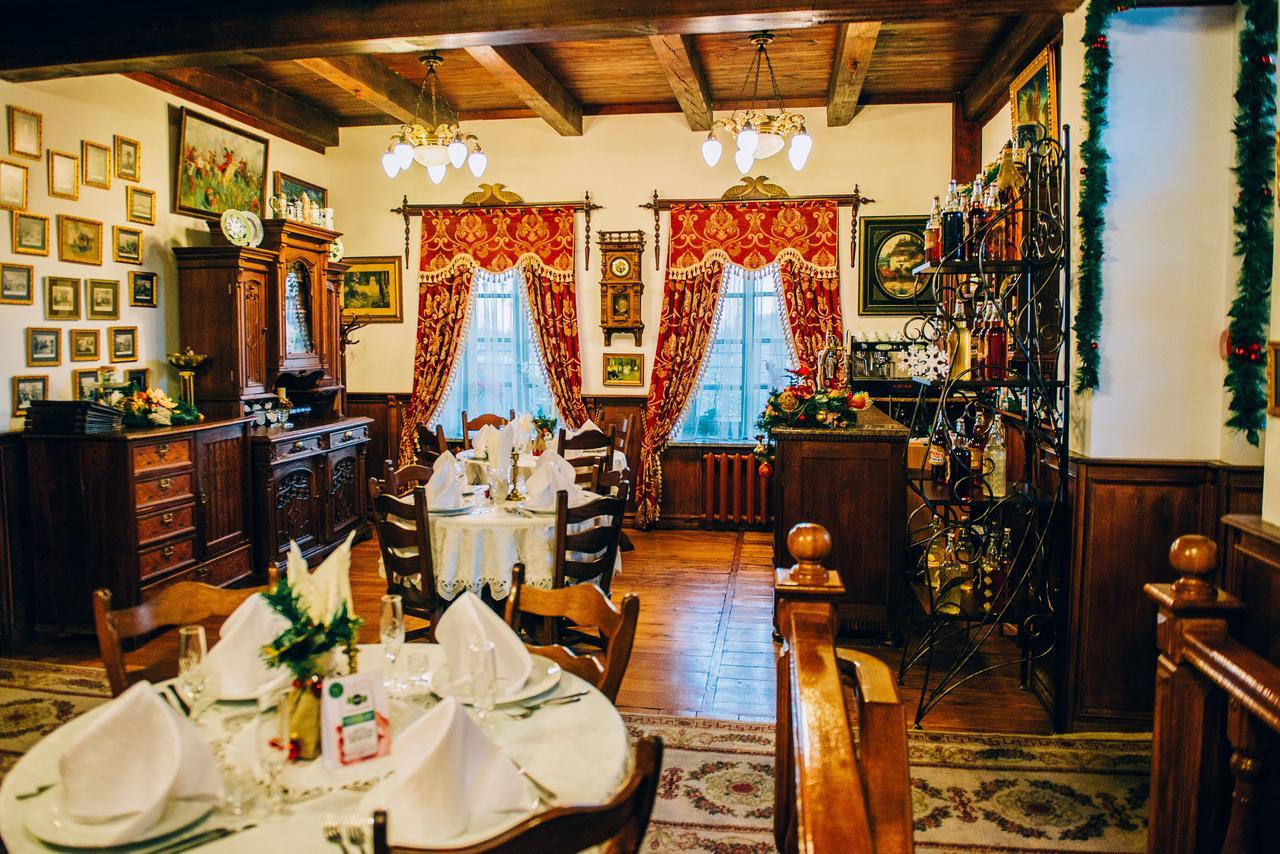 Antique House Hotel Doebno Buitenkant foto