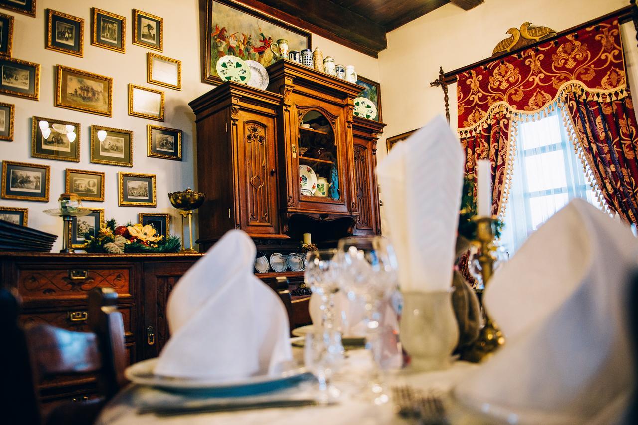 Antique House Hotel Doebno Buitenkant foto