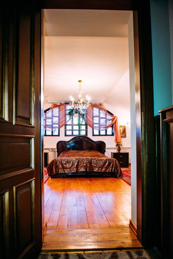 Antique House Hotel Doebno Buitenkant foto