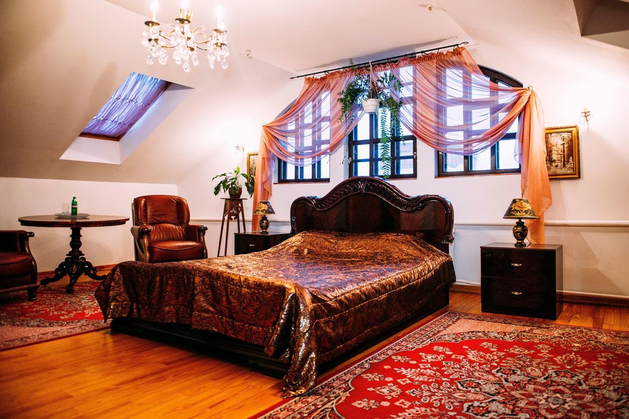 Antique House Hotel Doebno Buitenkant foto