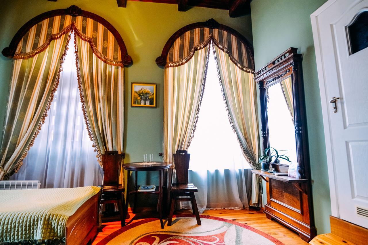 Antique House Hotel Doebno Buitenkant foto