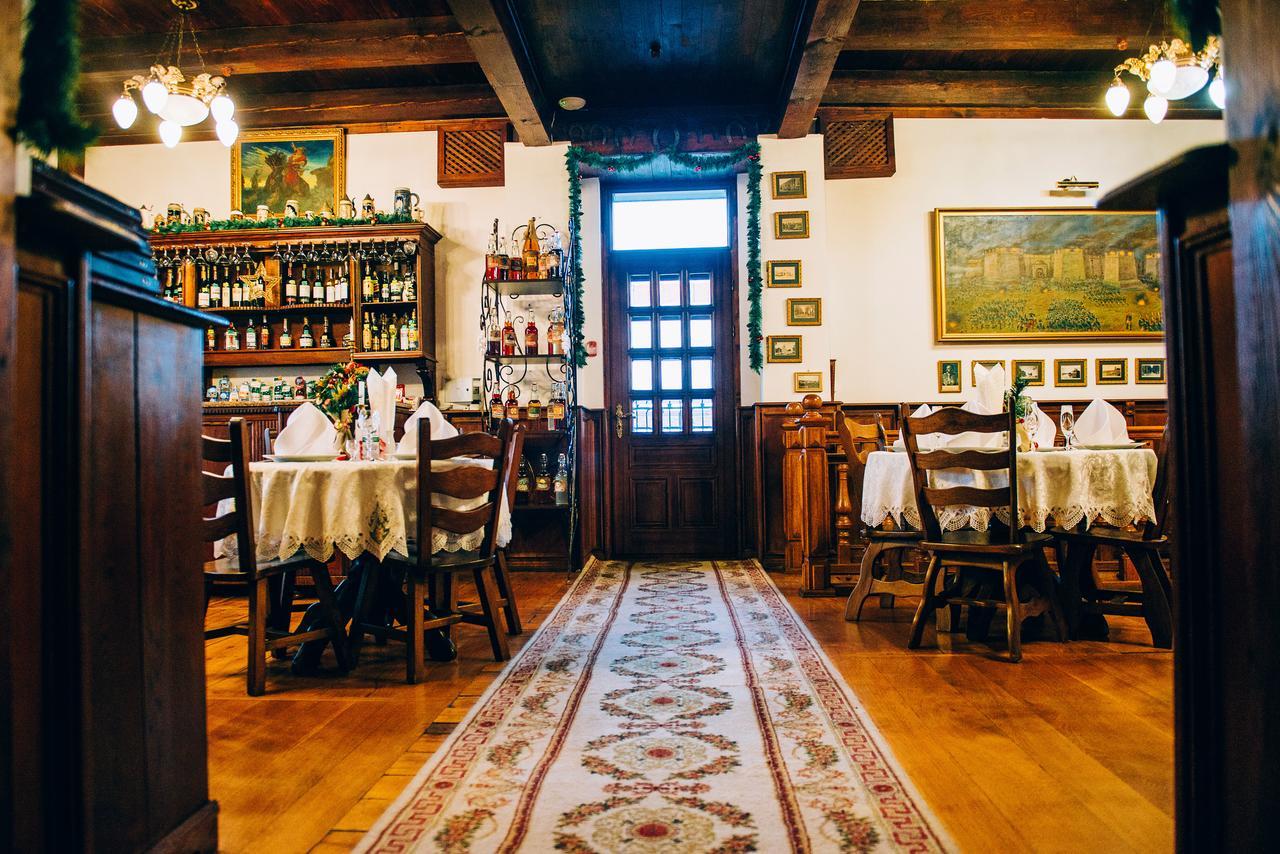 Antique House Hotel Doebno Buitenkant foto